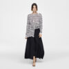 ASYMMETRISCHE SWEATER MET STREPEN