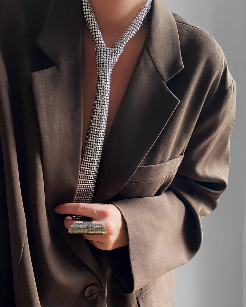 COLLIER CRAVATE BOSSY